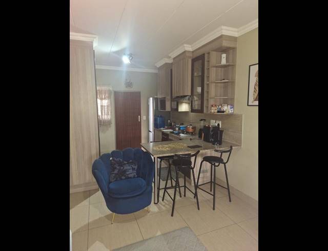 2 BEDROOM PROPERTY TO RENT IN MOREGLOED
